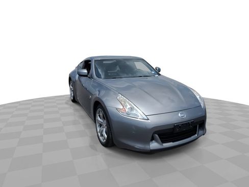 Used 2011 Nissan 370Z Coupe w/ Sport Pkg RWD image 2