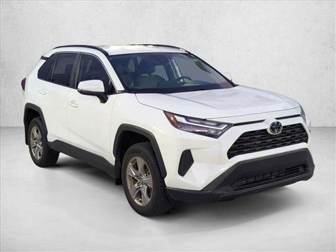 Used 2025 Toyota RAV4 XLE FWD image 3