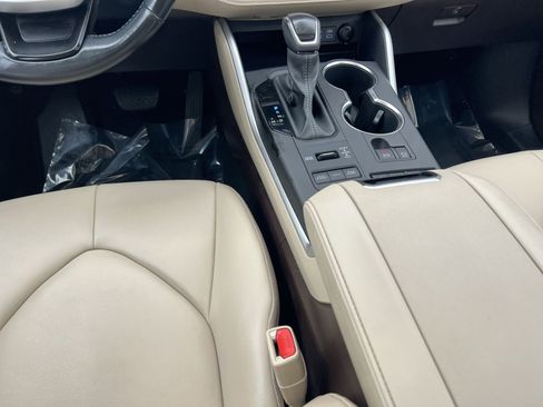 Used 2022 Toyota Highlander XLE image 40