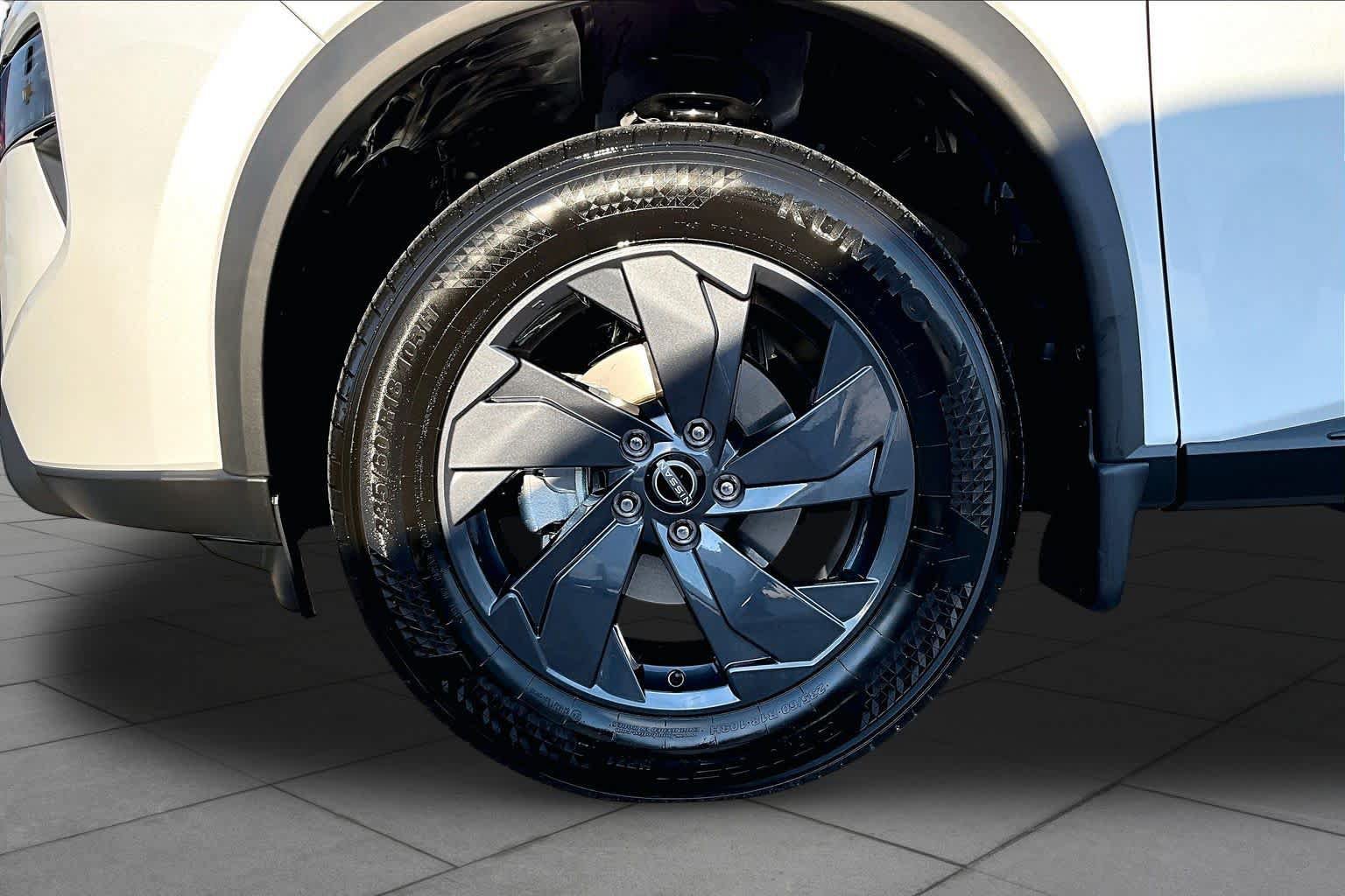 New 2027 Nissan Rogue SV FWD image 11