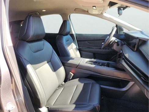 Used 2025 Nissan Murano SV image 20