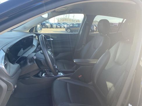 Used 2024 Buick Encore GX Sport Touring image 16