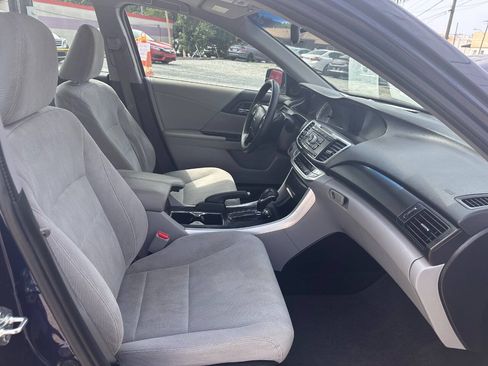 Used 2013 Honda Accord EX image 17