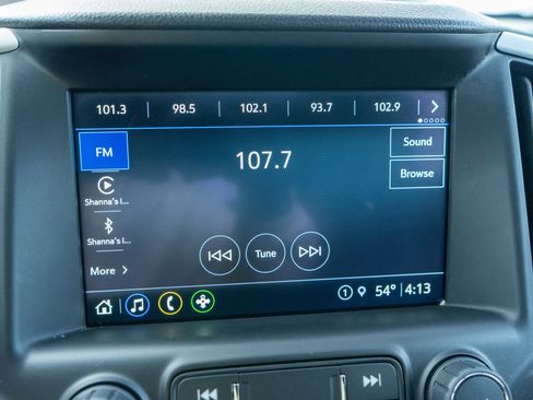 Used 2022 GMC Terrain SLT image 17