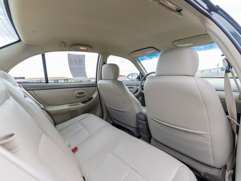Used 1999 Oldsmobile Intrigue GLS FWD image 16