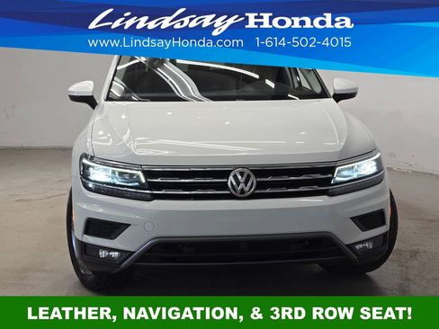 Used 2018 Volkswagen Tiguan SEL Premium w/ 3rd Row Seat Package image 2