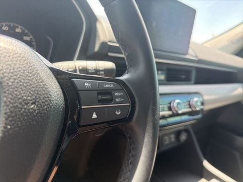 Used 2025 Honda Pilot Touring image 28