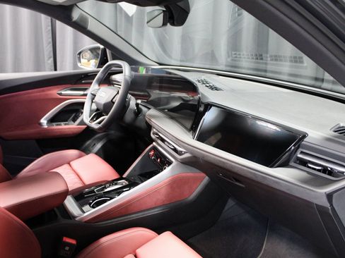 Used 2025 Audi SQ5 Prestige image 28