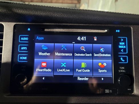 Used 2016 Toyota Sienna XLE image 32