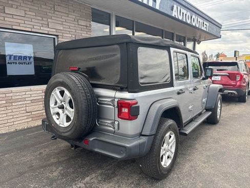 Used 2018 Jeep Wrangler Unlimited Sport S AWD/4WD image 6