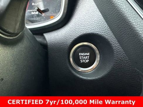 Used 2023 Toyota Corolla Cross XLE image 24