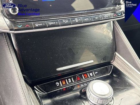 Used 2024 Jeep Wagoneer Series II w/ Flexible Seating Group RWD image 30
