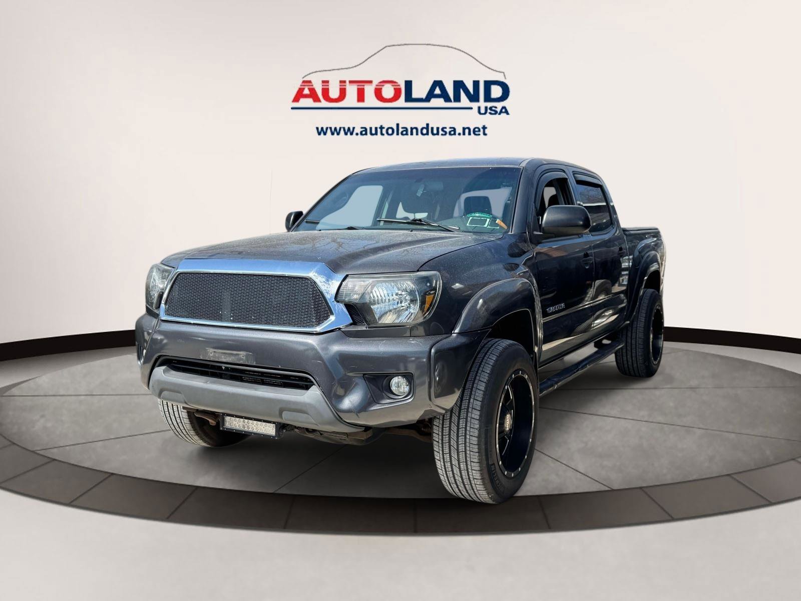 Used 2015 Toyota Tacoma 4x4 Double Cab w/ TRD Off-Road Package image 1