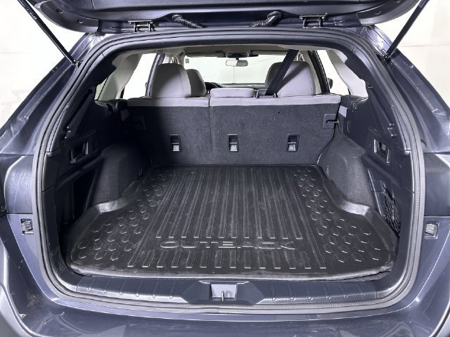 Used 2023 Subaru Outback Premium AWD/4WD image 27