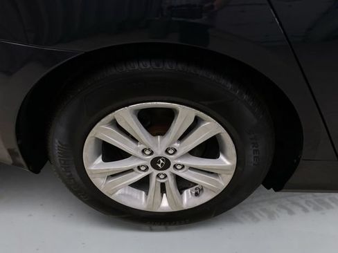 Used 2012 Hyundai Sonata GLS FWD image 16