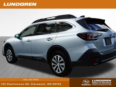 Used 2021 Subaru Outback Premium image 6