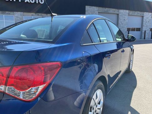 Used 2013 Chevrolet Cruze LS image 8