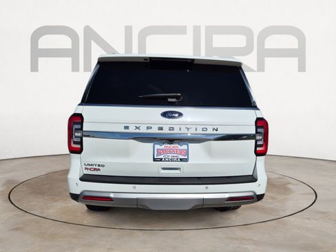 Used 2024 Ford Expedition Limited image 9