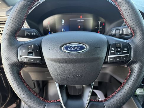 Used 2025 Ford Escape ST-Line Select AWD/4WD image 27