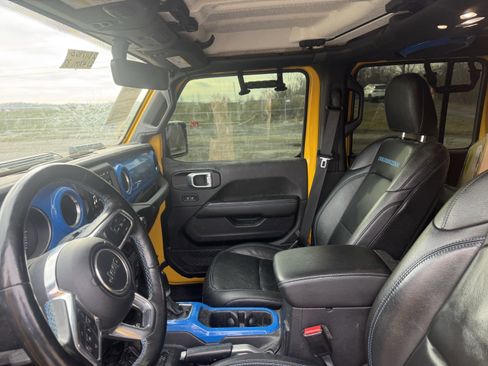 Used 2021 Jeep Wrangler Unlimited Rubicon 4xe w/ Cold Weather Group image 10