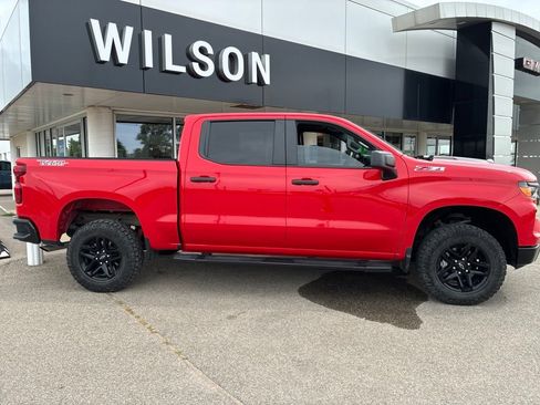 Used 2023 Chevrolet Silverado 1500 Custom Trail Boss AWD/4WD image 2