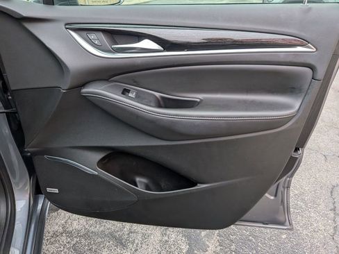 Used 2020 Buick Enclave Avenir w/ Avenir Technology Package image 28