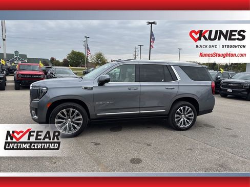 Used 2021 GMC Yukon Denali w/ Denali Premium Package image 8