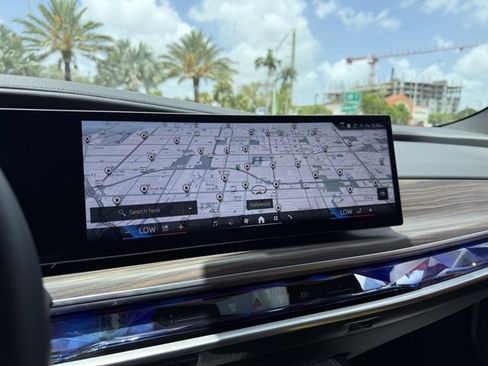 Used 2023 BMW 740i w/ Parking Assistance Package image 46