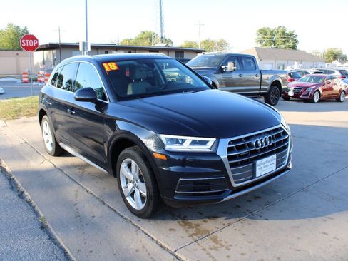 Used 2018 Audi Q5 2.0T Premium Plus w/ Premium Plus Package AWD/4WD image 2