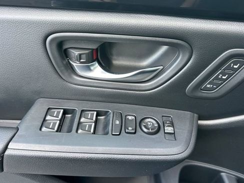 Certified 2024 Honda Pilot Touring image 10