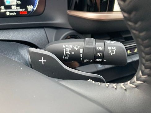 New 2025 Toyota Crown Signia image 25