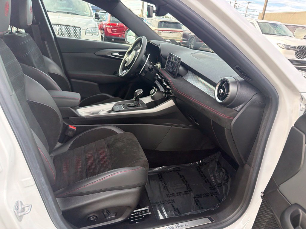 Used 2024 Alfa Romeo Tonale Ti AWD/4WD image 16