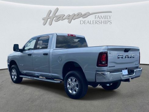Used 2026 RAM 2500 Big Horn AWD/4WD image 8