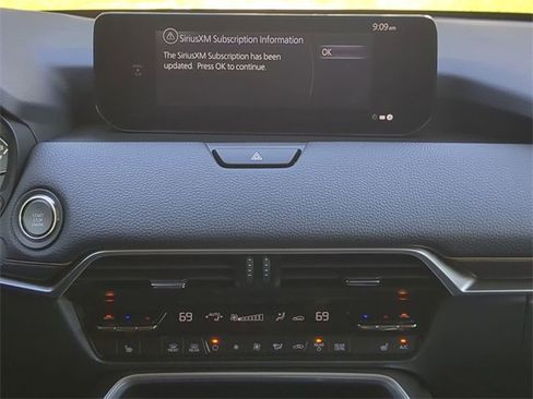 Used 2024 MAZDA CX-90 3.3 Turbo w/ Premium Package image 17