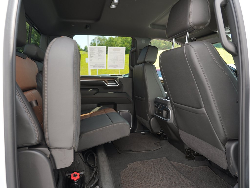 Certified 2024 Chevrolet Silverado 3500 High Country w/ LPO, Dark Essentials Package AWD/4WD image 28