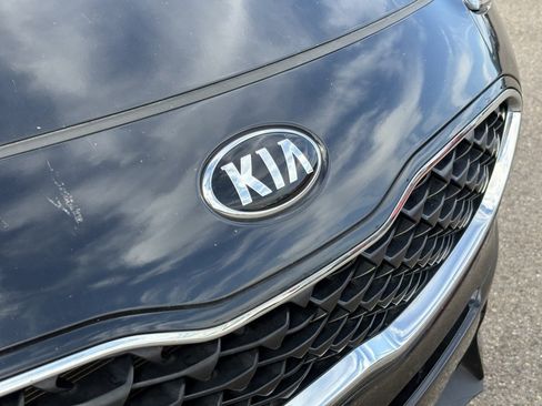 Used 2021 Kia Sportage LX image 9
