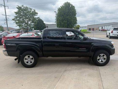 Used 2012 Toyota Tacoma 4x4 Double Cab w/ TRD Off-Road Pkg image 8