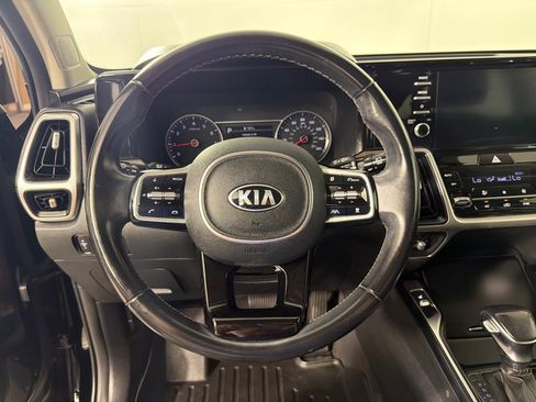 Used 2021 Kia Sorento EX w/ Panoramic Sunroof Package AWD/4WD image 16