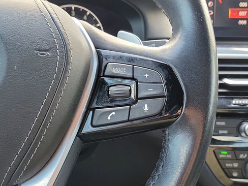 Used 2019 BMW 540i w/ Executive Package image 33