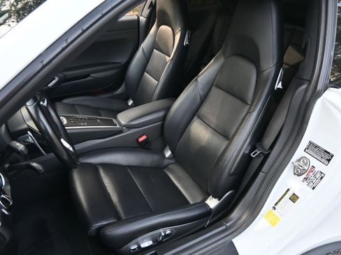 Certified 2018 Porsche 911 Carrera 4S image 18