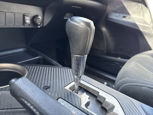 Used 2014 Toyota RAV4 XLE image 21