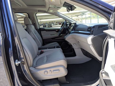 Used 2023 Honda Odyssey Elite image 25