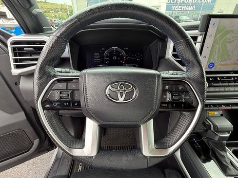 Used 2024 Toyota Sequoia Platinum AWD/4WD image 9