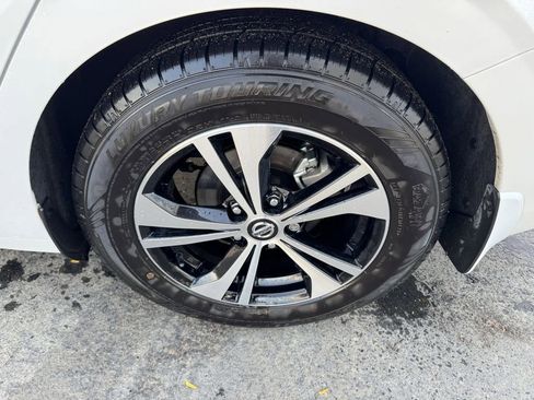 Used 2022 Nissan Sentra SV w/ Trunk Package image 11