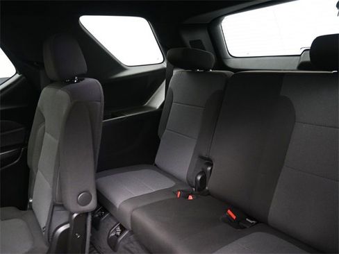 Used 2023 Chevrolet Traverse LT image 19