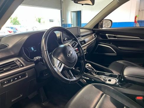 Used 2021 Kia Telluride S AWD/4WD image 22