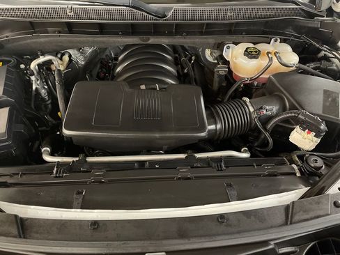 Certified 2024 Chevrolet Suburban LT image 21