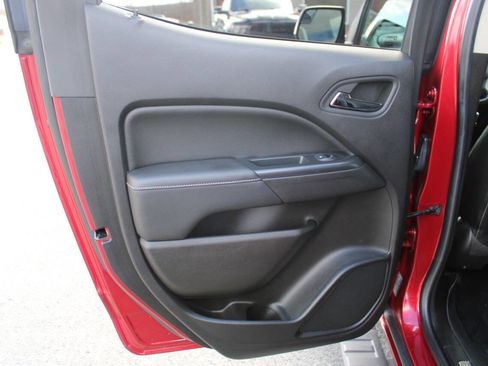 Used 2019 GMC Canyon Denali image 38