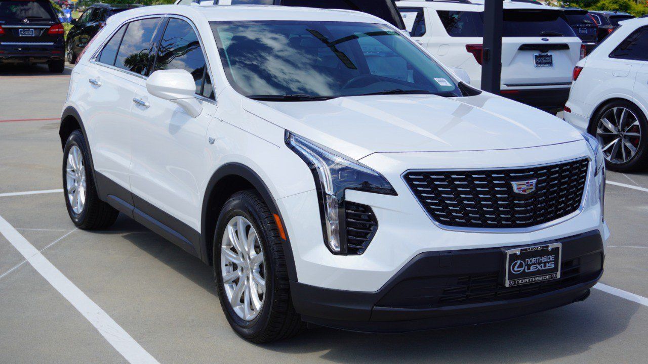 Used 2019 Cadillac XT4 Luxury FWD image 3