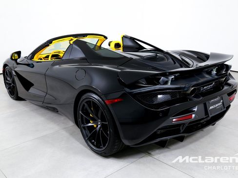 Used 2022 McLaren 720S Spider RWD image 8